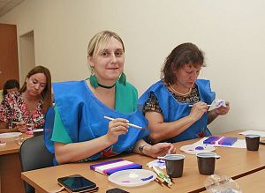 Мастер-класс по живописи для приборостроителей был организован профкомом 